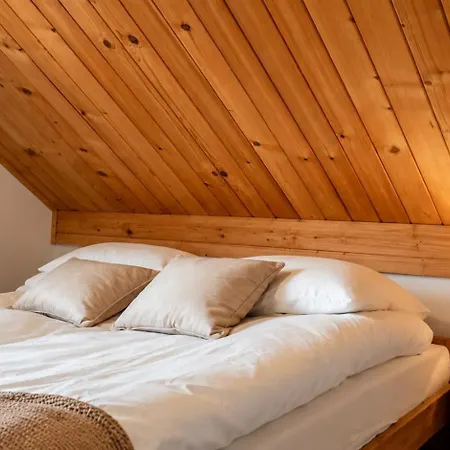 Holiday home Na Modyni, Dwa Z Ruska Balia I Sauna Lacko (Nowy Sacz)