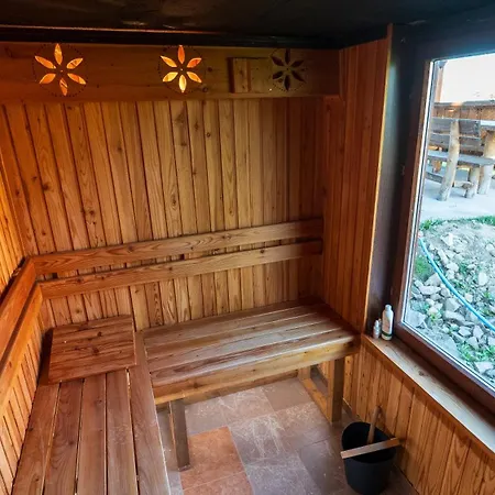Na Modyni, Dwa Z Ruska Balia I Sauna Holiday home Lacko (Nowy Sacz)
